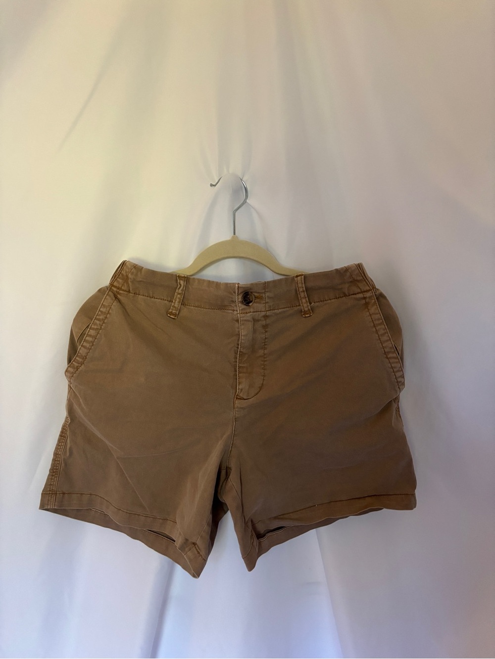 Old Navy Women's Casual Chino Shorts - Tan